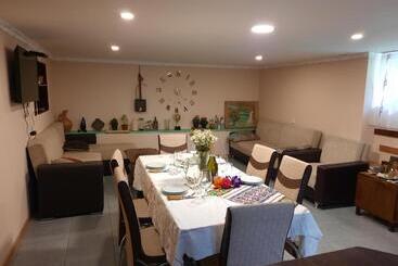 پانسیون Guest House Pangani