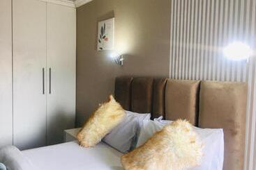 پانسیون Mavi Guest House