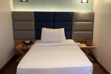 Srm Hotel Maraimalai Nagar Chennai