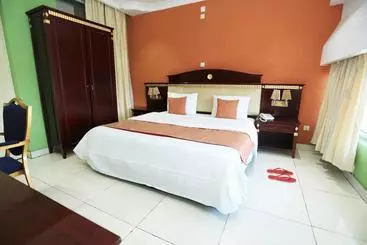 هتل Rusina