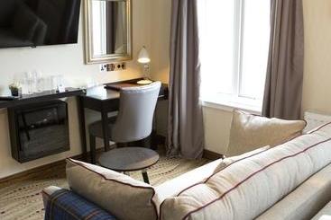 هتل The Waterfront Boutique