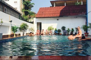 בית מלון כפרי Vang Vieng Centralpark