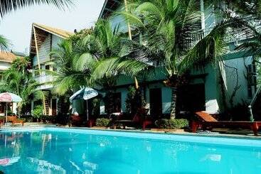 Hotel Camellia Resort & Spa