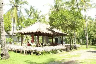 هتل Gondang Beach
