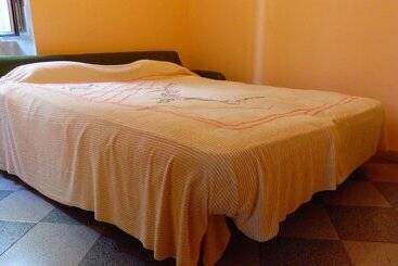 פנסיון Naples Is Your Home