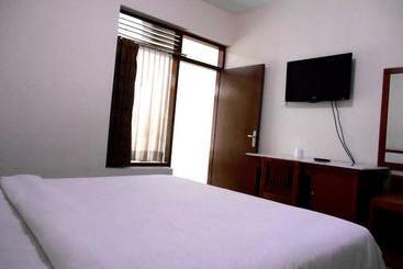Hotel Zen Rooms Cipaganti