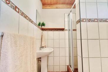 Сельский дом Kwetu Guest Farm