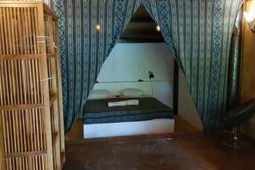 هتل Adeng Adeng Bungalows