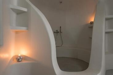 آپارتمان‌های توریست‌ها Sensation Villa   By Senses Collection