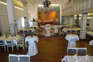 فندق Allmanns Kroog