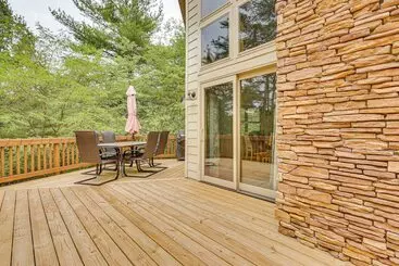 Vakantiehuisje Peeking Pines  A Frame Cabin In Bryce Resort!