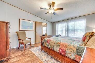 Kır Evi Relax, Swim & Explore: Home In Wimberley!