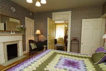 Bed and Breakfast Emig Mansion