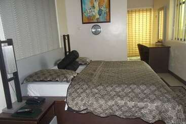 هتل Beverly Heels