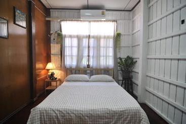 Hospedaria Slow Tree Ayutthaya