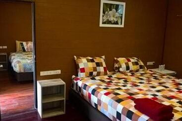 مبيت وإفطار Aiyara House