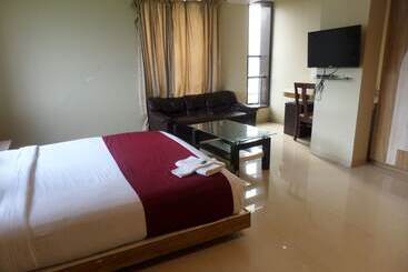 Szálloda Neelam Executive