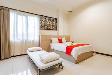 Hotel Reddoorz Near Lembang Park & Zoo 2