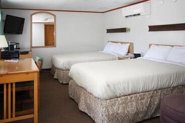 The Bluebird Motel Maine