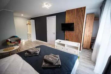 ペンション Roni House