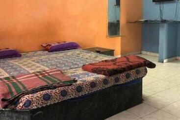 酒店 Neelkanth Palace Ahmedabad