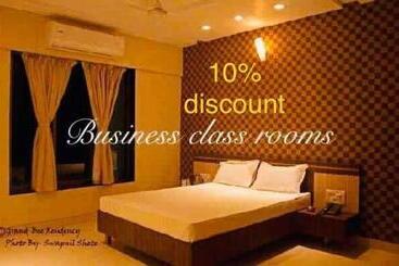 Hotel Grand Bee Residency