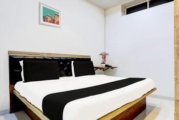 Hotel Oyo Aamrai Resort