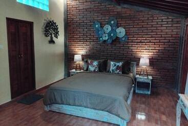 膳宿费 Umah Mimpi