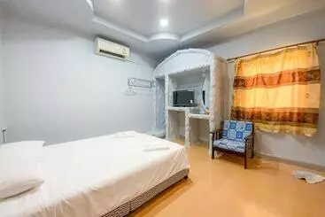 Ranong Resort And Laguna