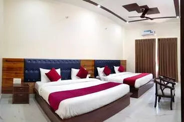 Hotel Master Guest House & Restaurant