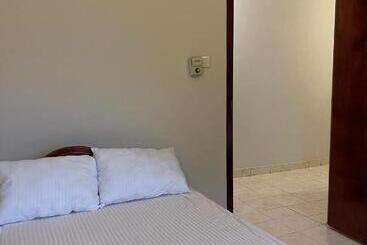 Пансион Lush Breeze