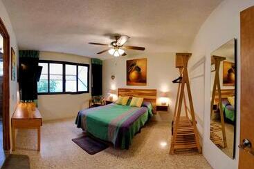 بنسيون Luz Casa De Huespedes