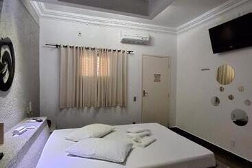 Motel Marajas Mococa   Apartamento 01