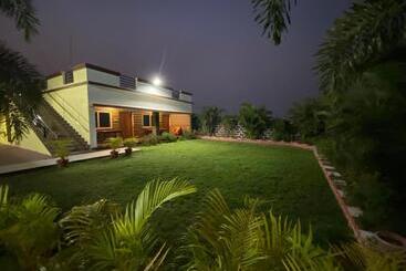 Hotel Blue Orchid Resort Bhubneshwar