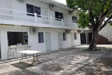 Pension Manila Suites