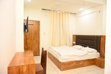 ホテル Suraj Garh Resort & Hotal