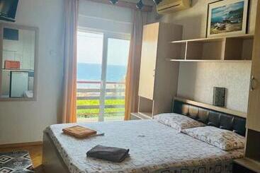 پانسیون Hana & Uma Apartments