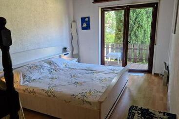 פנסיון Wee Aroleid