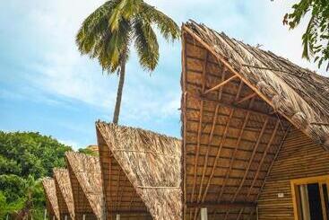 Resort Tamarind Tree Way Side Amenities