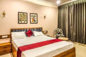 Shivani Imperial Hotel & Banquet