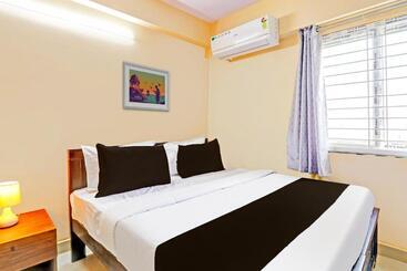 בית מלון כפרי Oyo Tulasi Premium Rooms