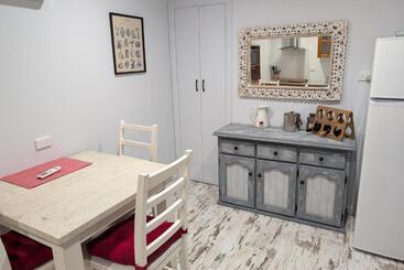 펜션 Behind The Hedge