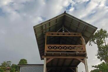 リゾートホテル Hollywood Hill Lengkoan