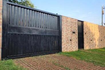 هاستل Posada Recanto Minguero