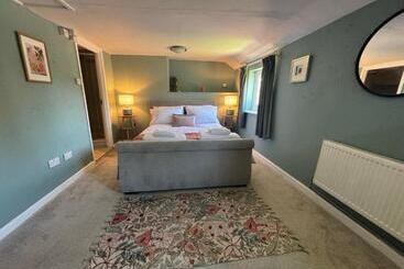 הוסטל The Olive Tree Bistro