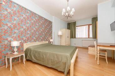 تختخواب و صبحانه Rooms 66