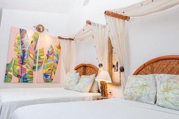 Monyoli Hotel & Boutique