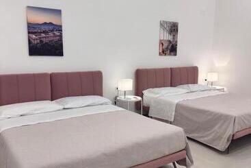 تختخواب و صبحانه Blu Parthenope A Spaccanapoli