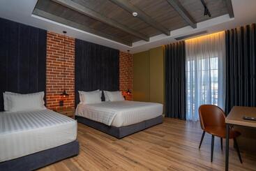 هتل Porta E Alpeve