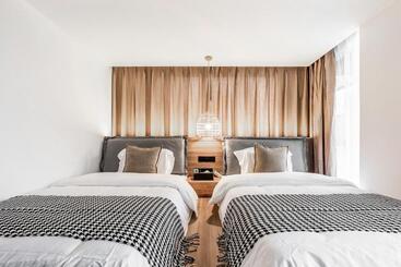 Hotel 隐逸田居悦水别院